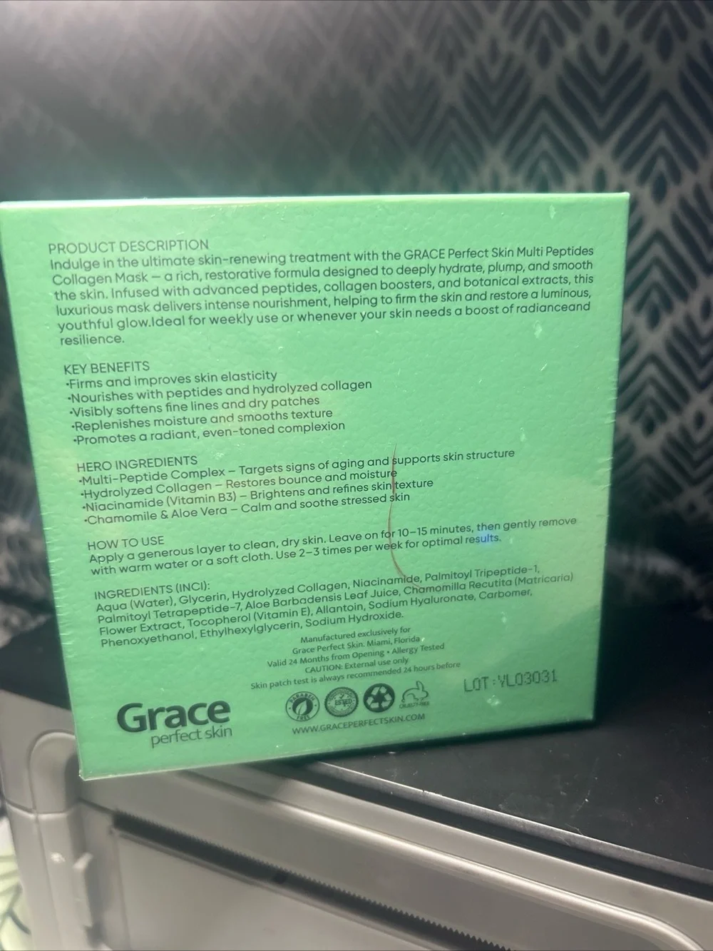 Grace Perfect Skin Collagen Mask - Mint Green with Gold Accent